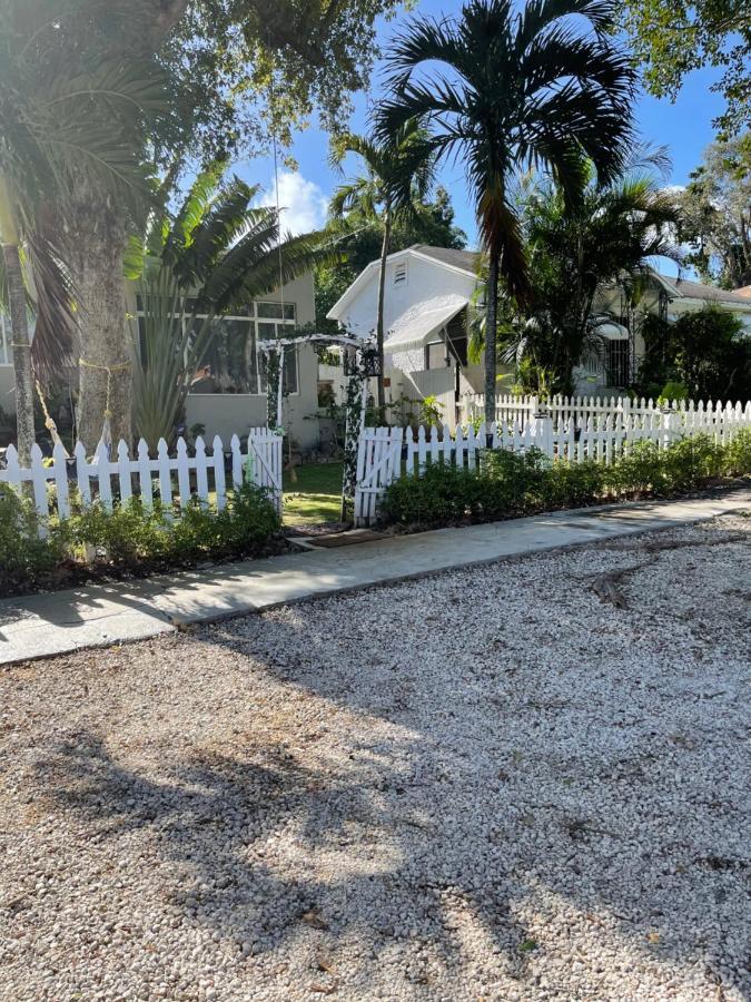 Ne Miami Cottage Exteriör bild